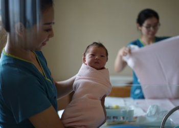 Hướng nghiệp cho con thuộc nhóm Kỹ thuật & Xã hội theo trắc nghiệm Holland