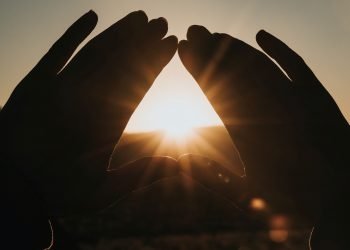 Hướng nghiệp cho con thuộc nhóm Xã hội & Quản Lý theo trắc nghiệm Holland-2