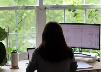 DATA ANALYST (CHUYÊN VIÊN PHÂN TÍCH DỮ LIỆU)—NGHỀ CỦA THỜI ĐẠI SỐ