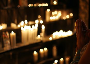 Những cuốn sách tôn giáo và tâm linh hay nhất, giúp bạn khỏe mạnh, bình an, hạnh phúc