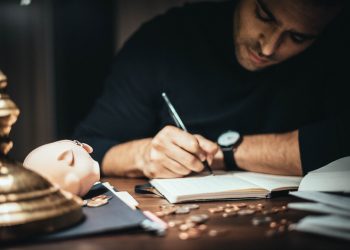 Ngành Quản lý kinh tế học gì và cơ hội nghề nghiệp trong tương lai?